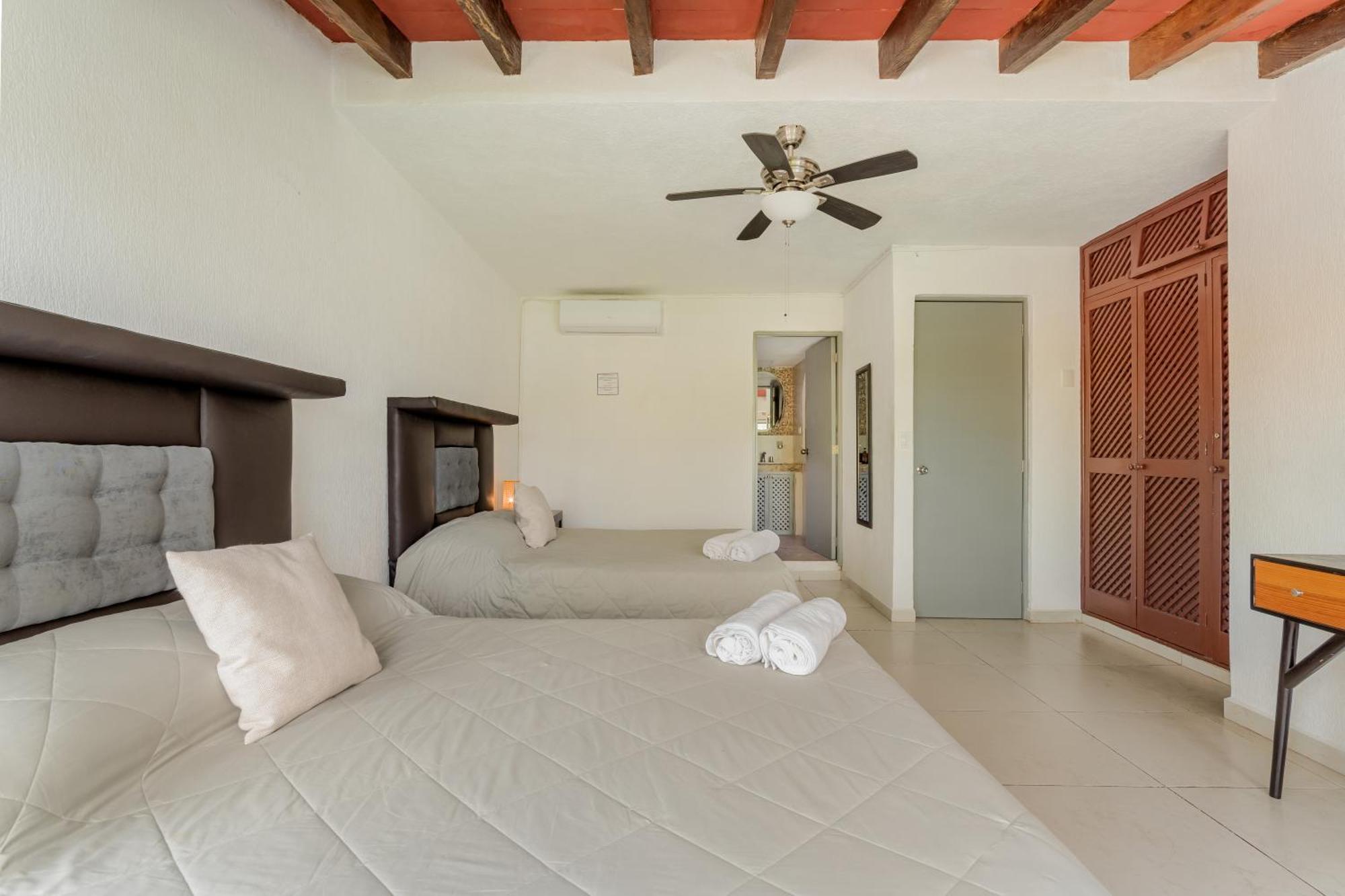 Chic Lagoon Front Villa By Casa Paraiso Канкун Екстер'єр фото
